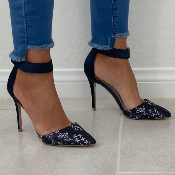 NIB Floral Brocade Pointy Toe Stiletto Heel Pump - Picture 4 of 7